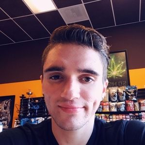 Meet your Posher, Logan